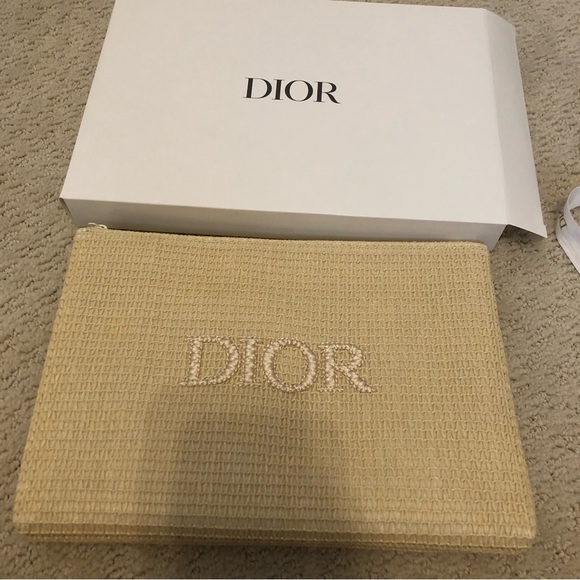 New Dior beauty pouch case read - reworked - Picture 12 of 13